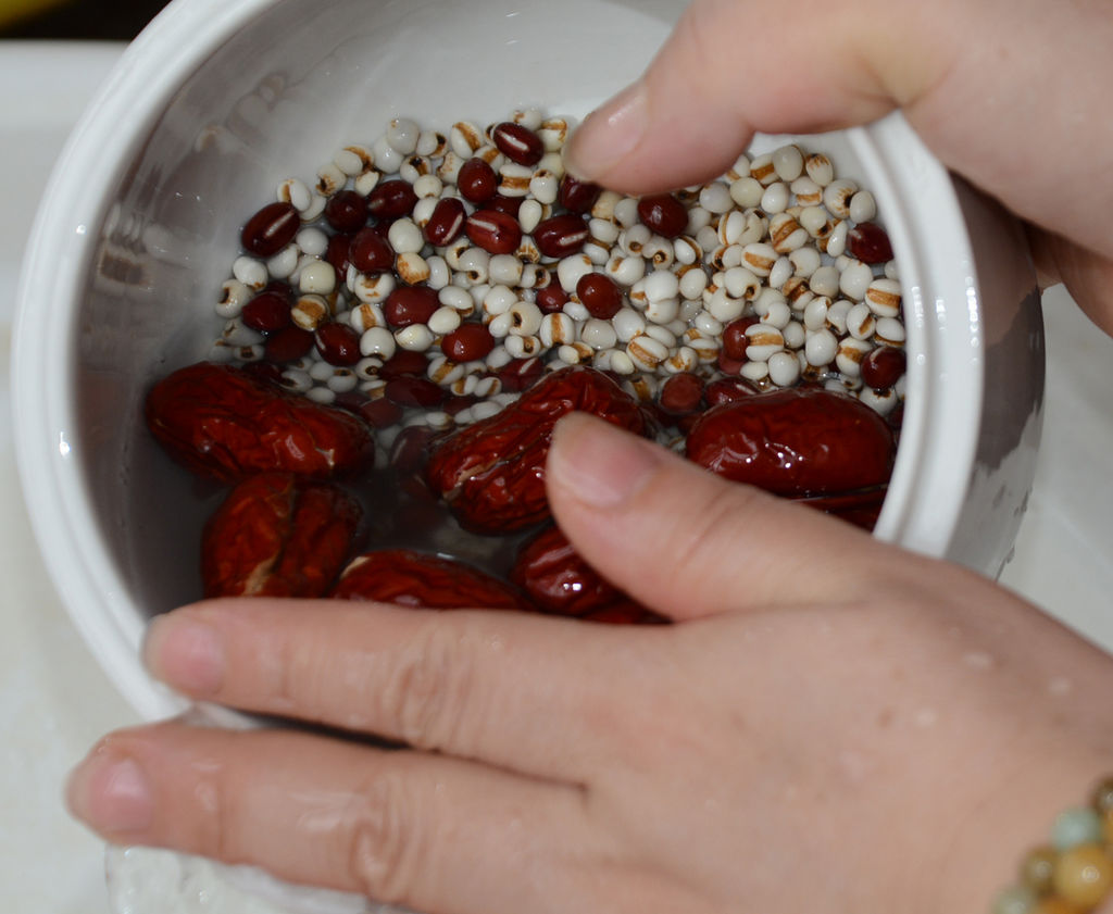 红豆薏米粥，祛湿常用|摄影|产品|河南峰哥 - 原创作品 - 站酷 (ZCOOL)