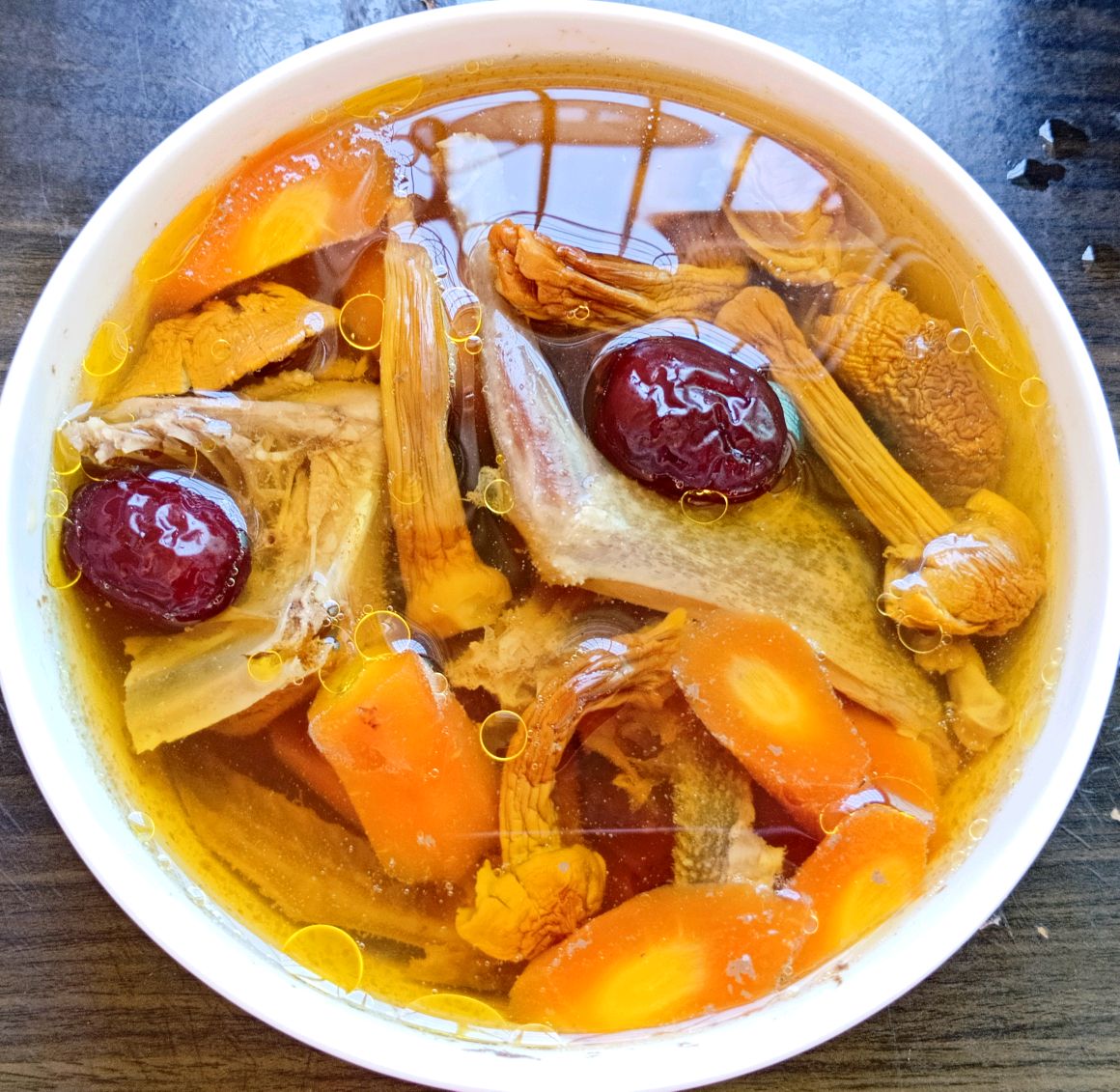 松茸红枣鸽子汤
