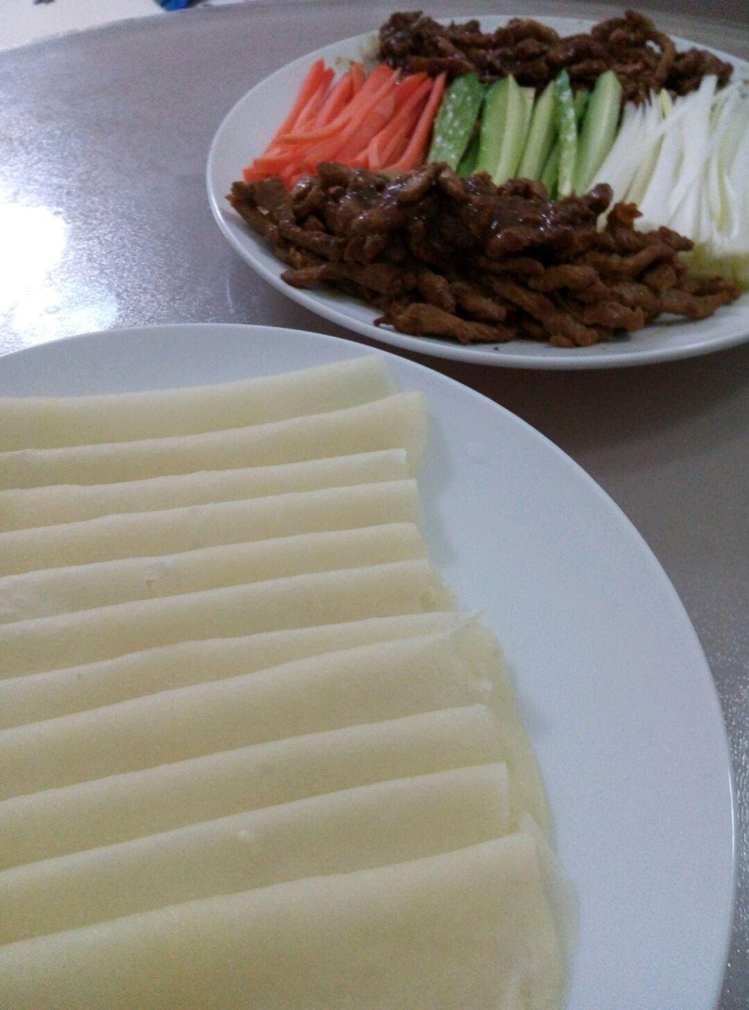 春饼和配菜都做好了.