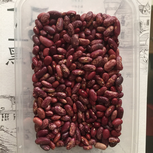 买来的红豆有纯色的大红豆,也有像我这种带条纹