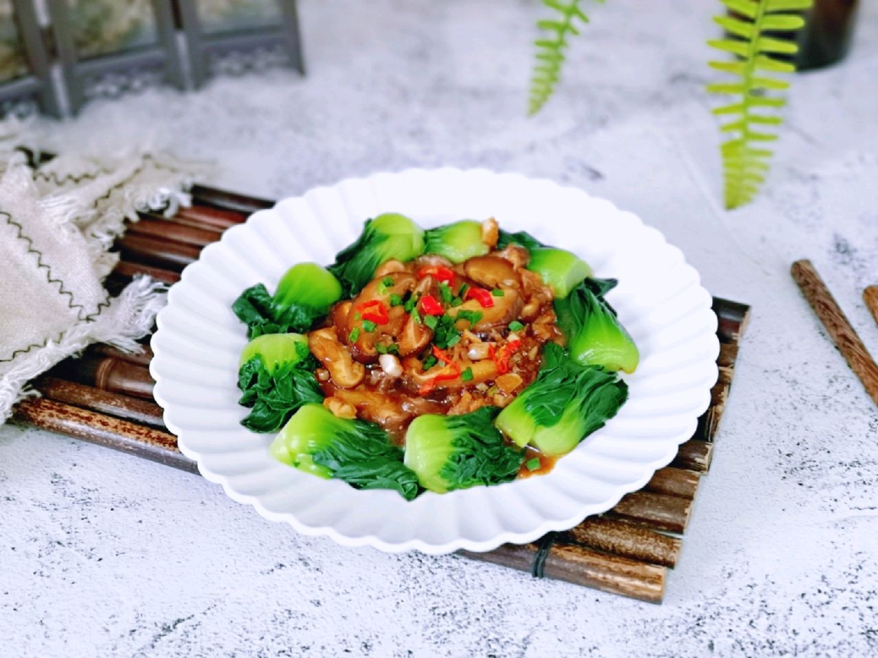 蚝油香菇菜心