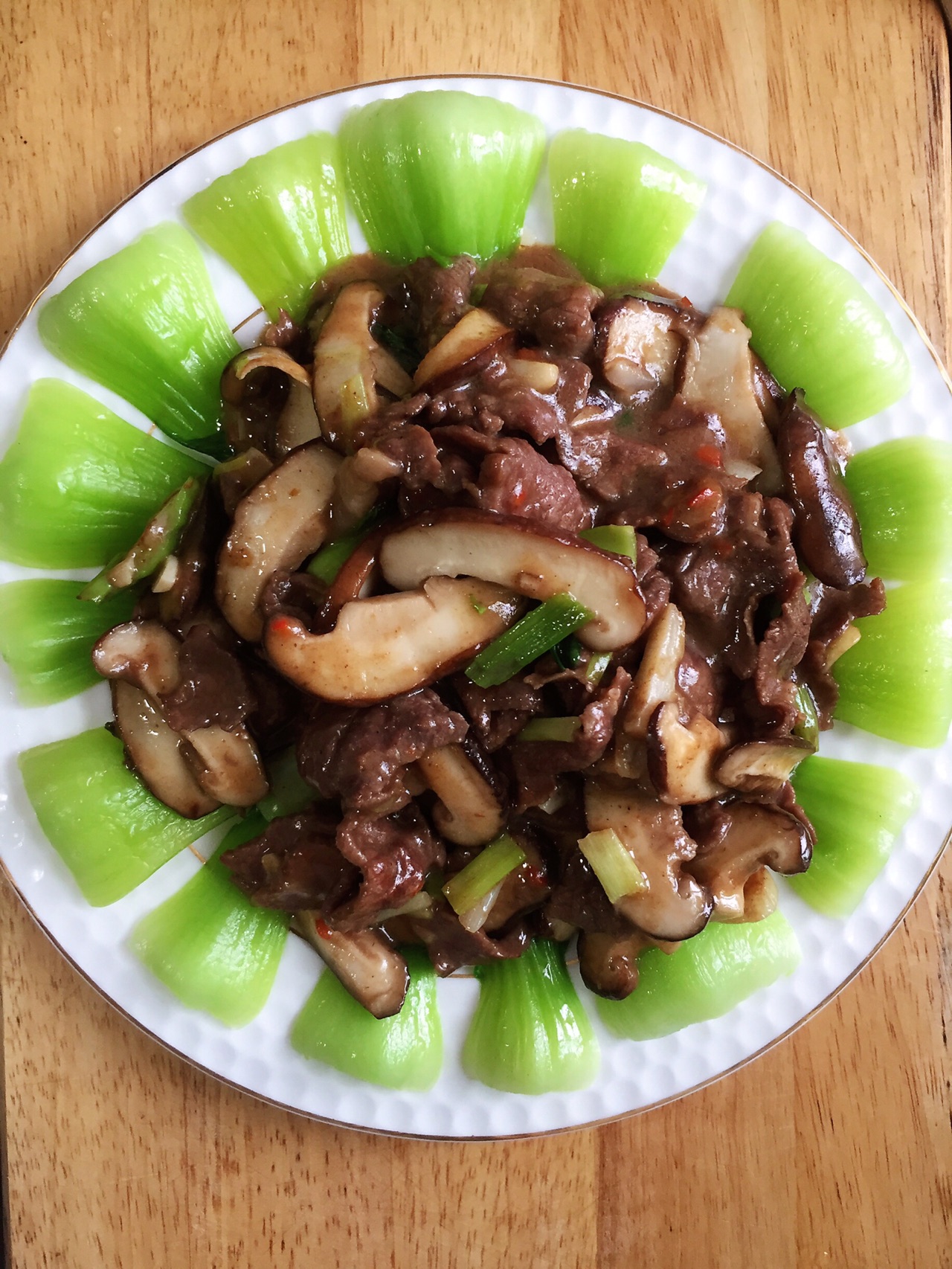香菇炒牛肉的做法