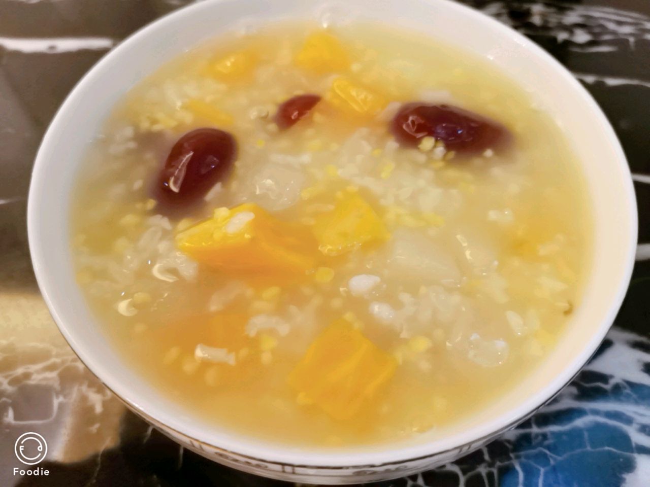 红枣红薯杂粮稀饭的做法