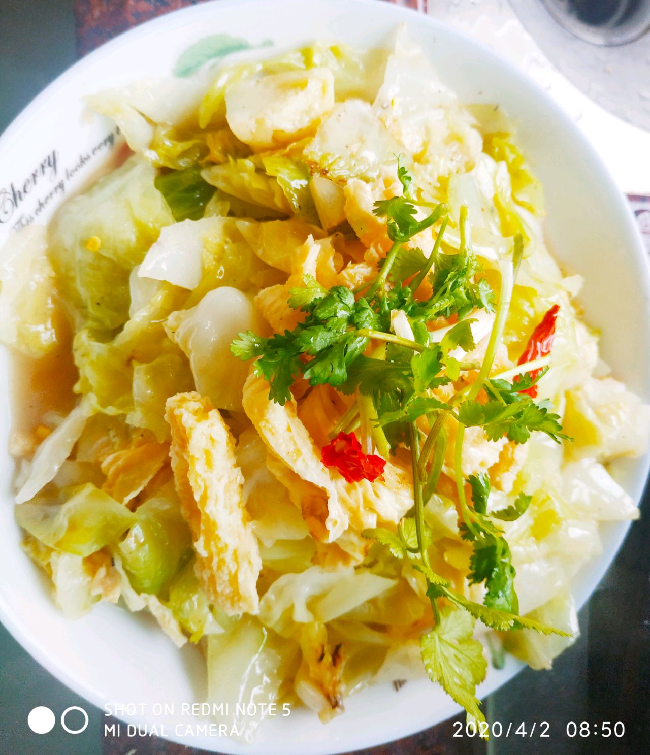 卷心菜炒腐竹的做法图解8