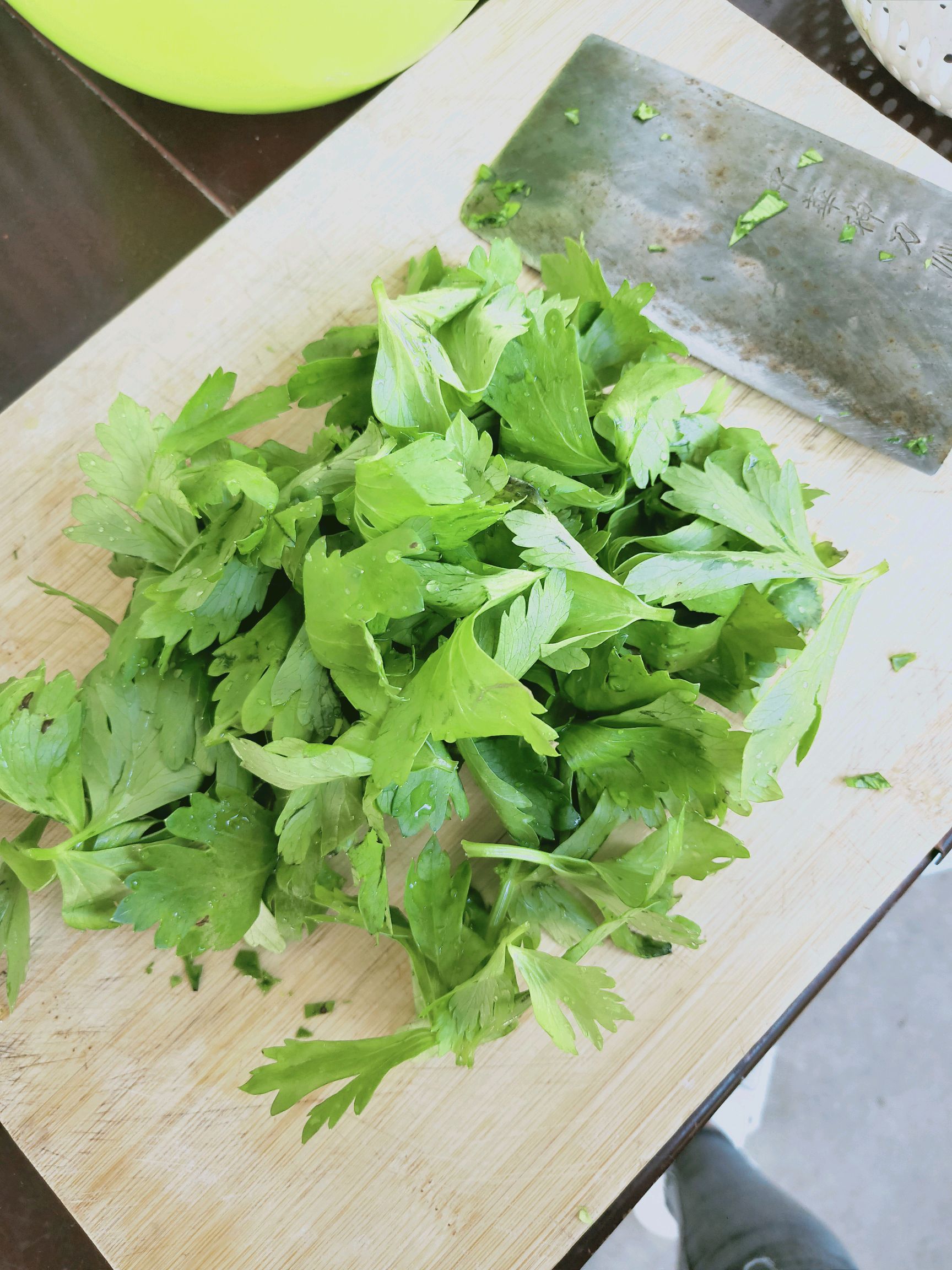 芹菜叶豆腐糊