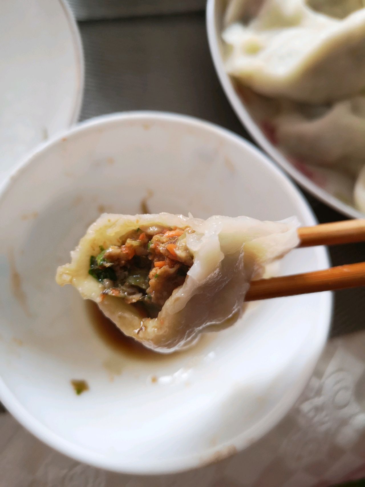 白菜香菇胡萝卜饺子的做法