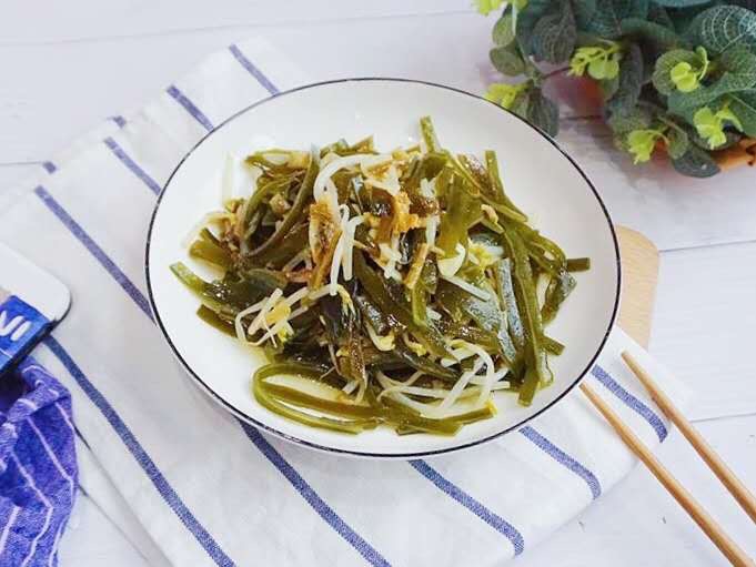 海带炒豆芽的做法
