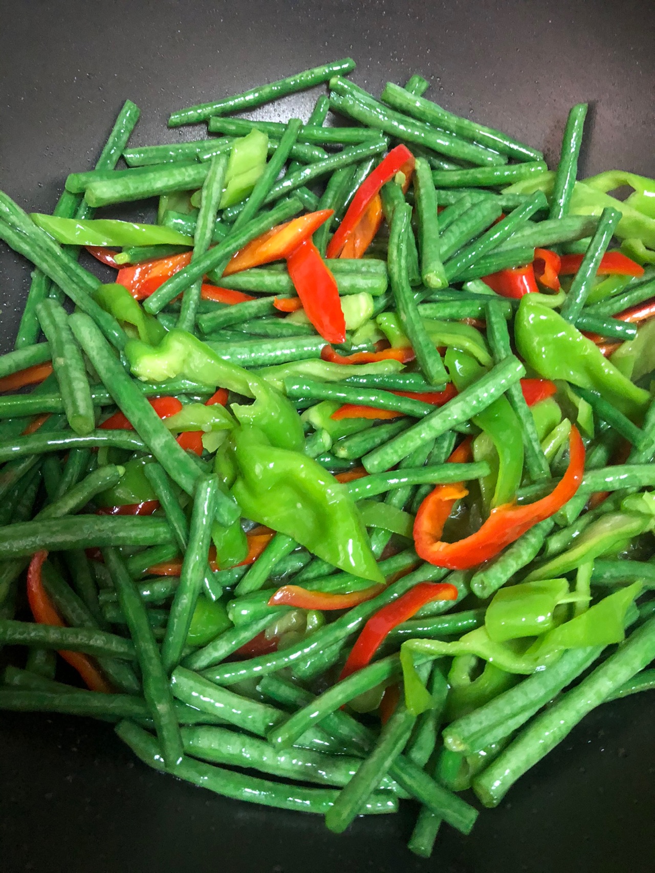 青红椒炒豆角