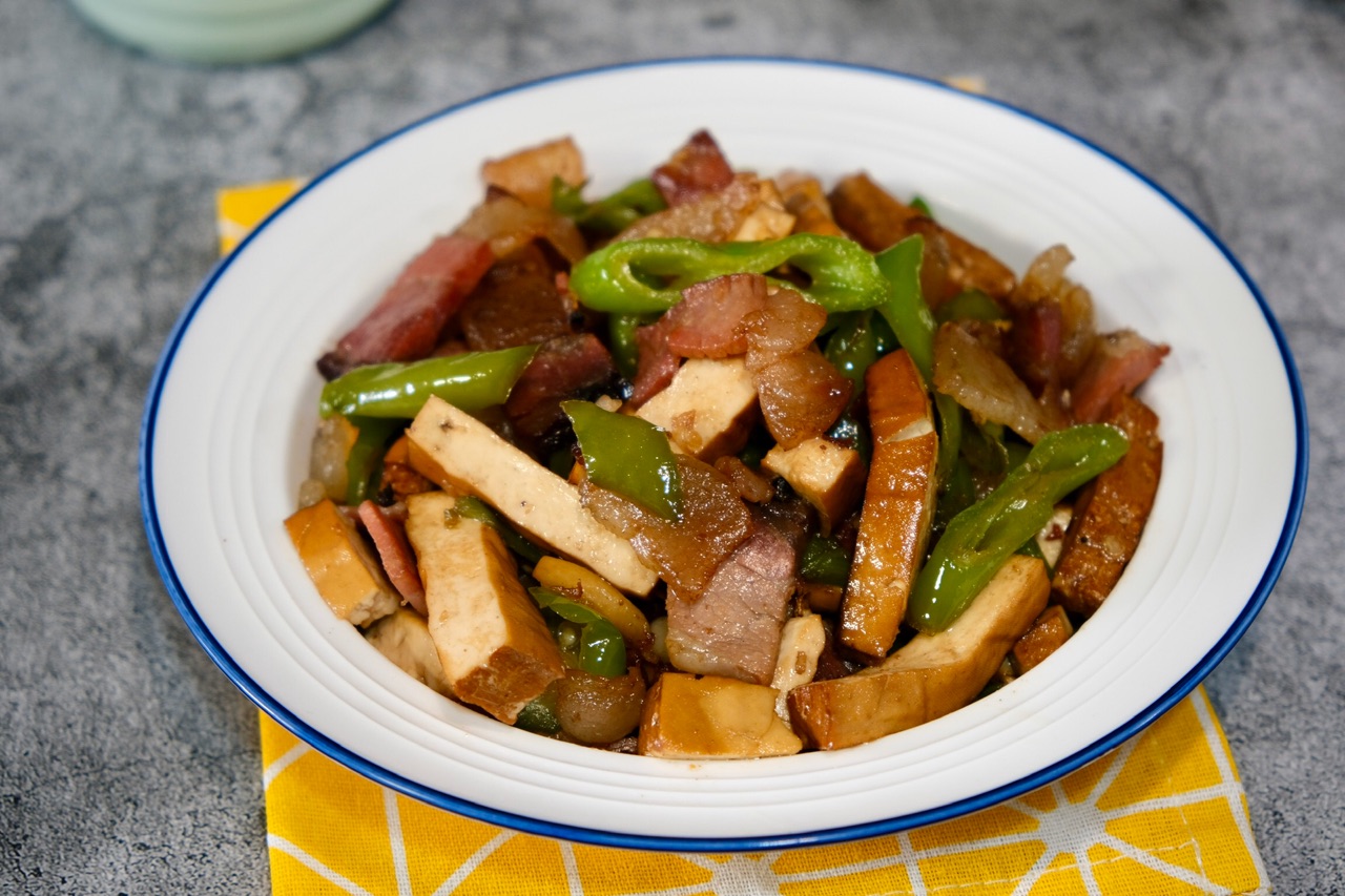 腊肉炒香干