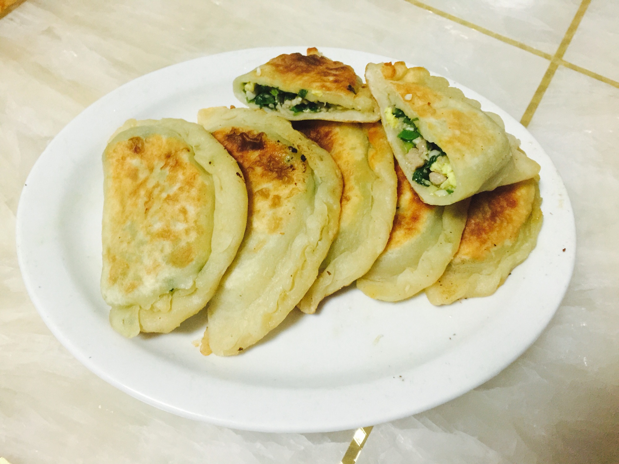 肉馅韭菜盒子