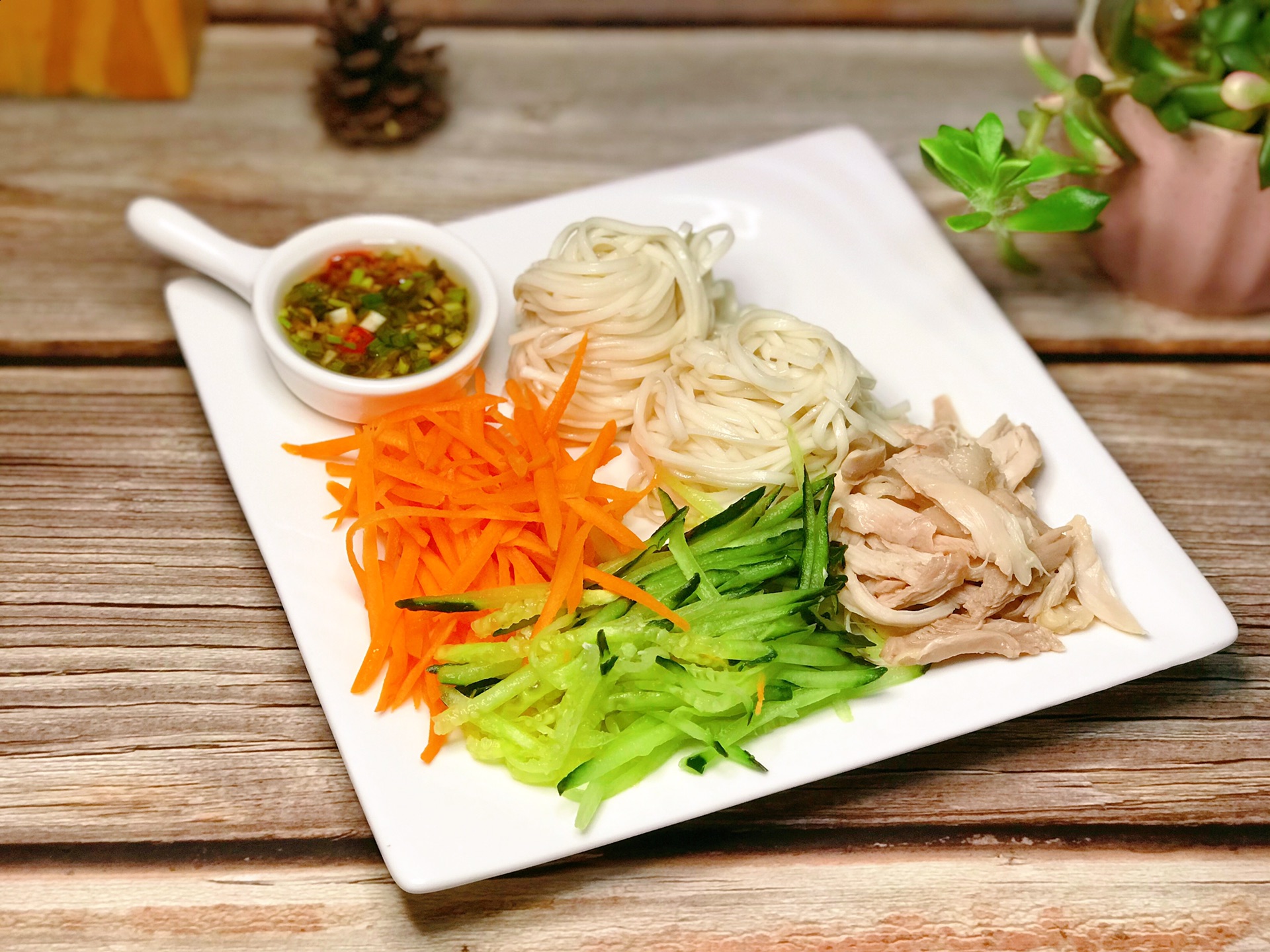 鸡丝凉面