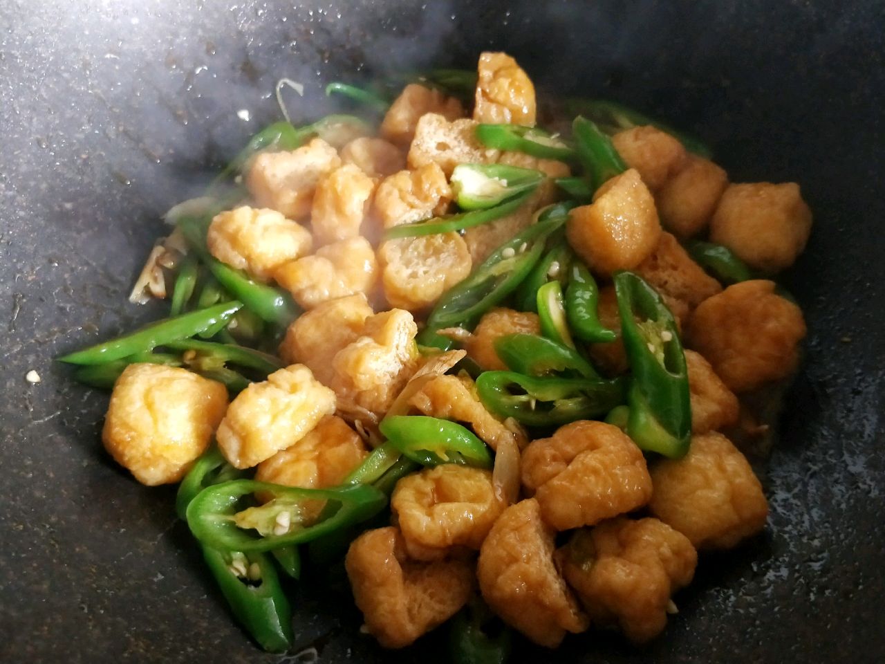 家常菜油豆腐 #快手又营养,我家的冬日必备菜品