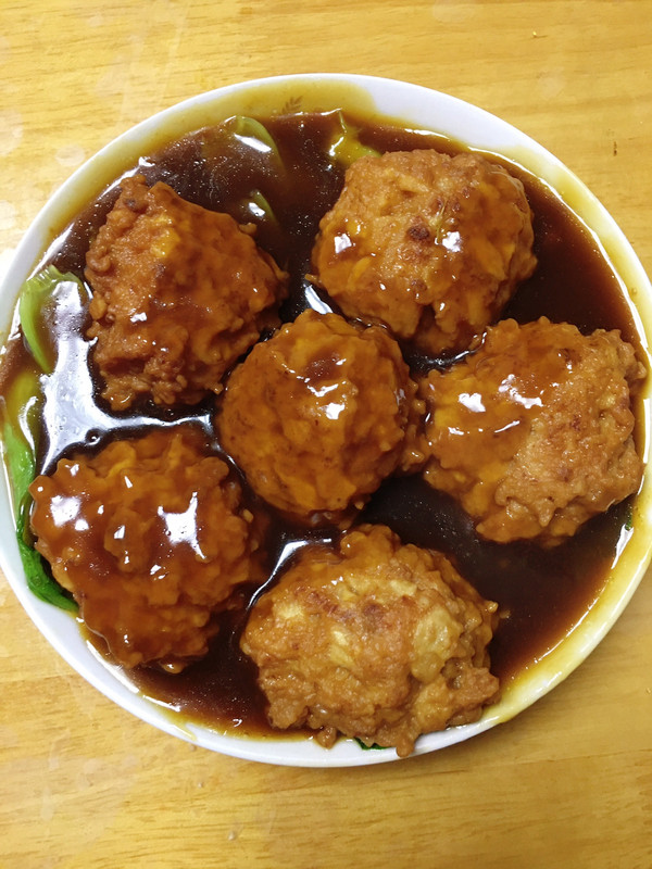 红烧狮子头