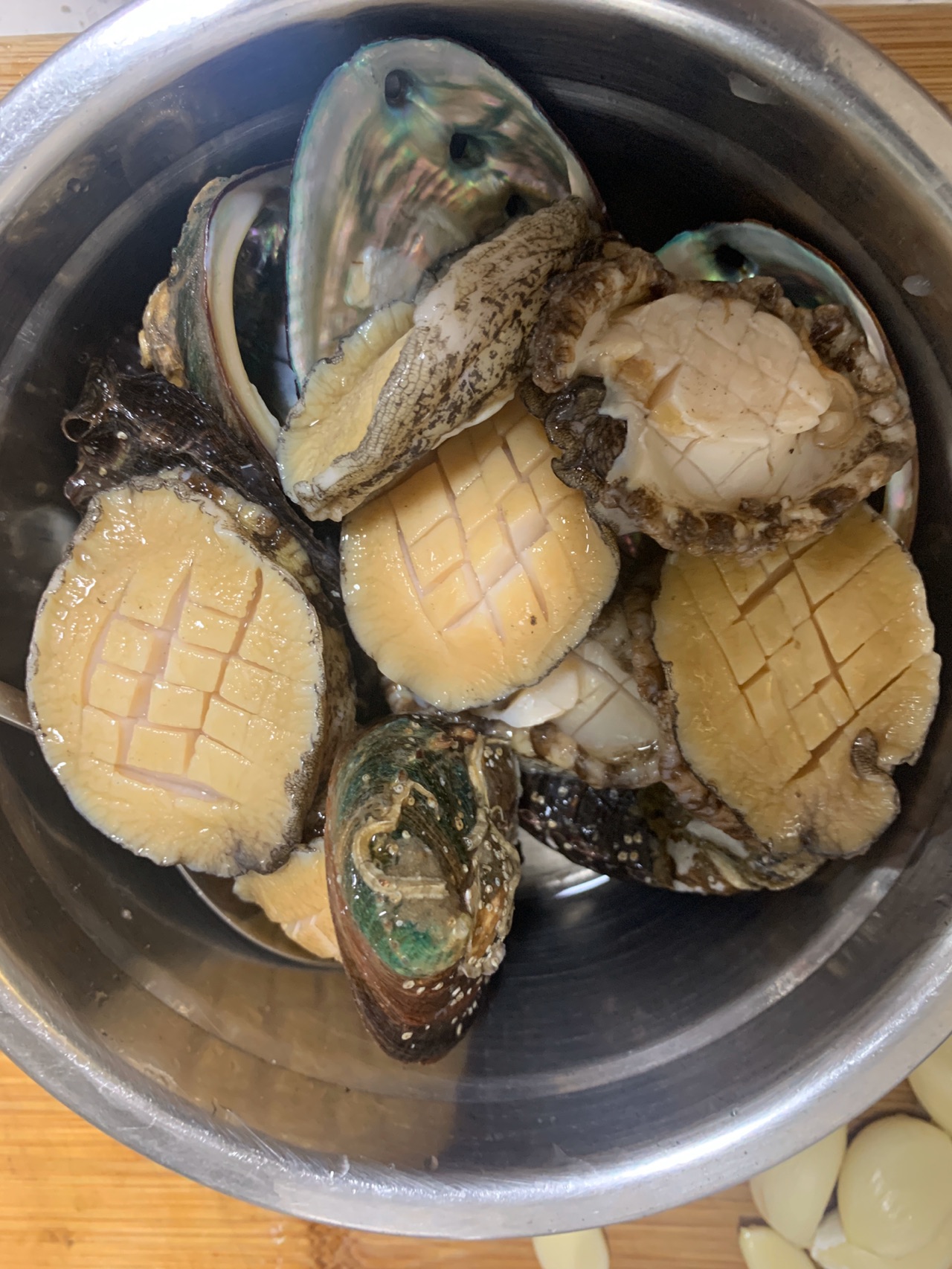 蒜蓉蒸鲍鱼的做法