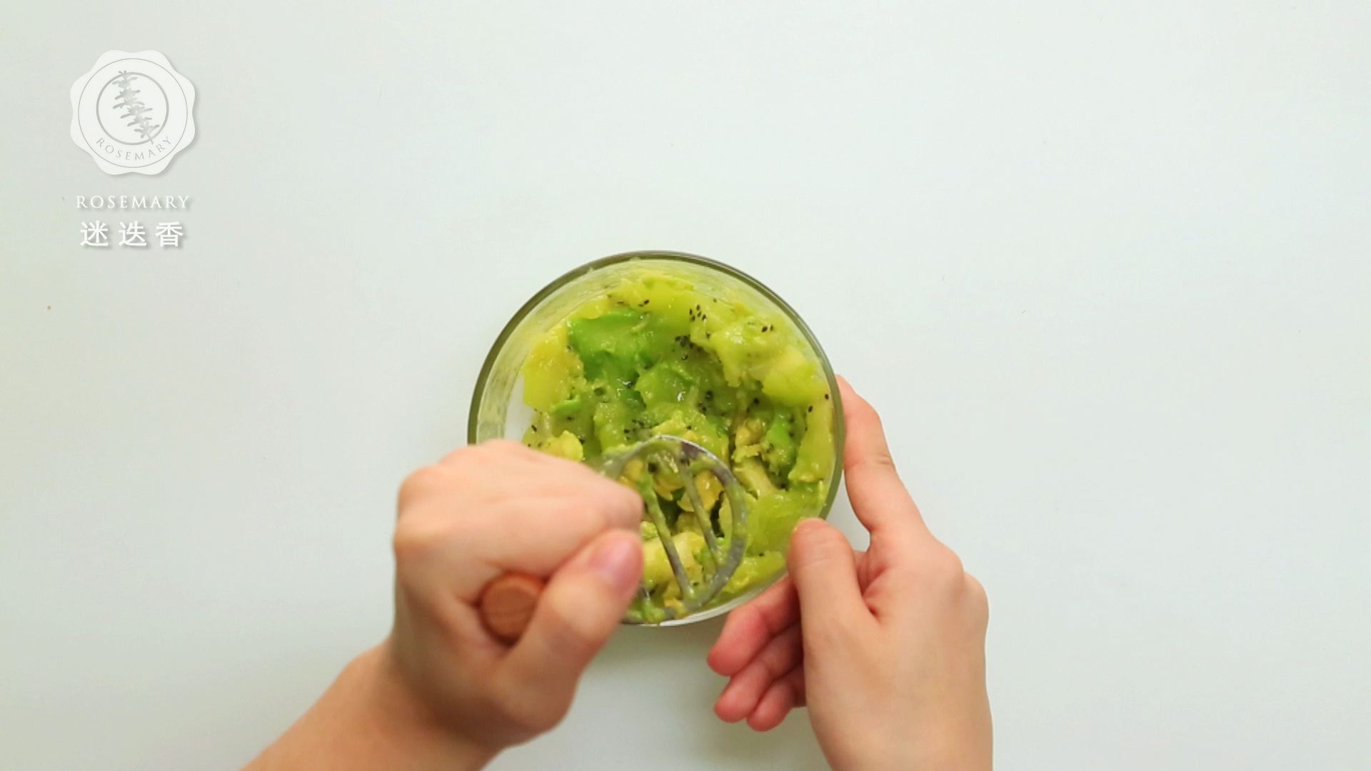 牛油果奇异果沙拉