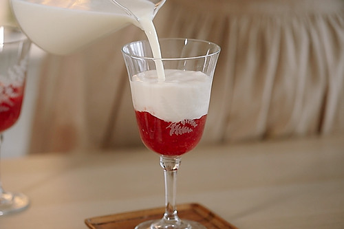 Kiri抹茶芝士草莓牛乳的做法图解8