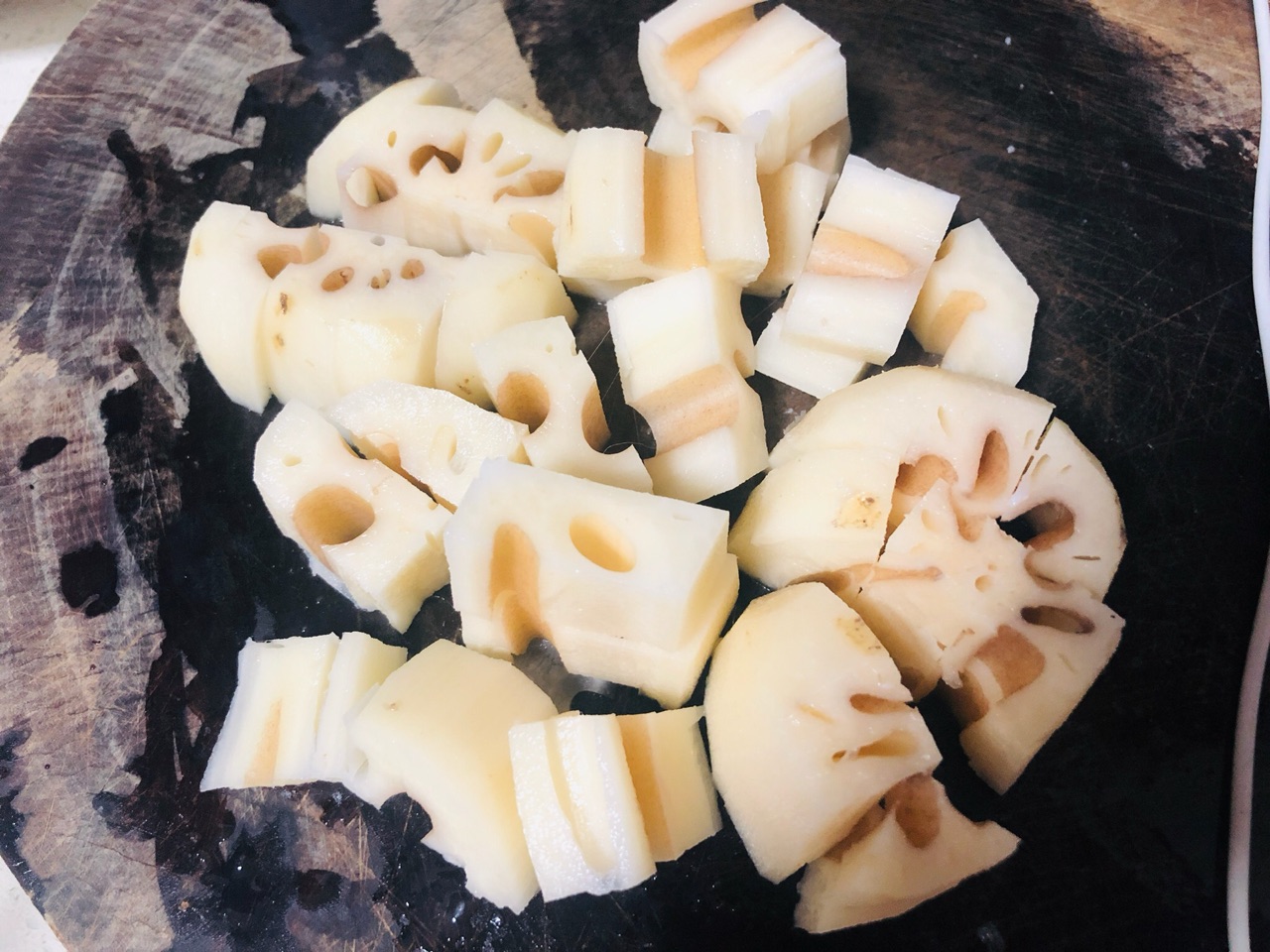 营养小食光#莲藕蒸肉,营养丰富的做法图解2