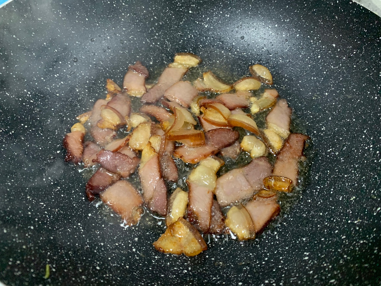 家常菜# 青椒腊肉的做法