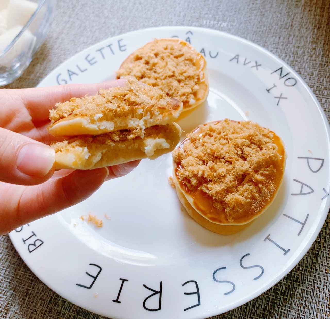 肉松松饼的做法