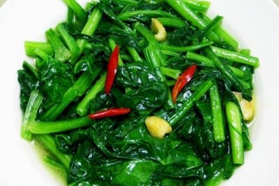 "腊肠炒菠菜"的相关菜谱