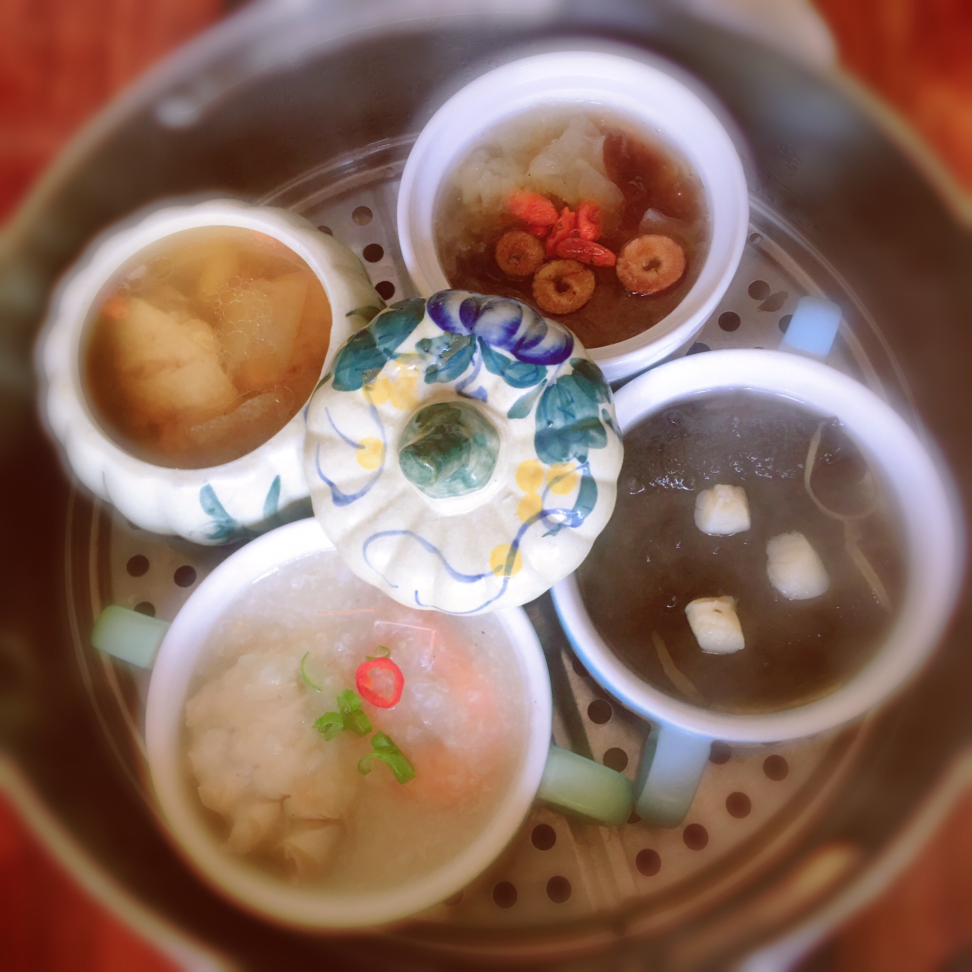 一锅四样,汤汤水水滋补有味儿,健康无油,不需要会做饭滴