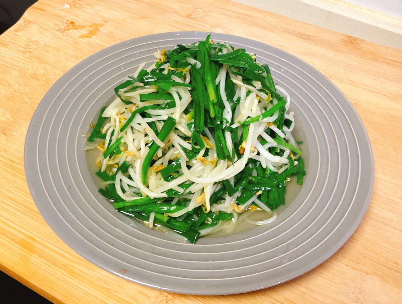韭菜炒豆芽