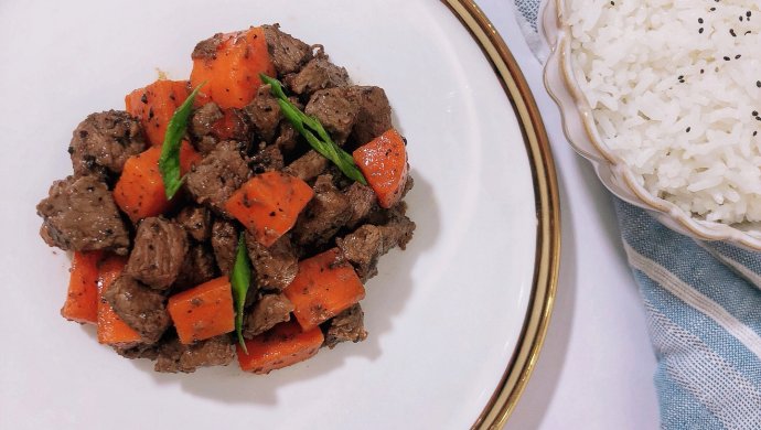 黑椒牛肉粒