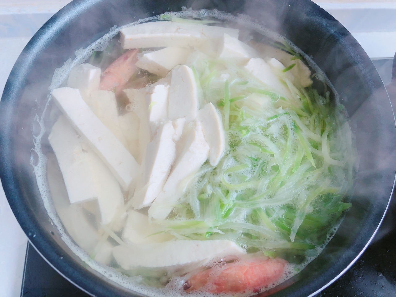 萝卜丝豆腐汤