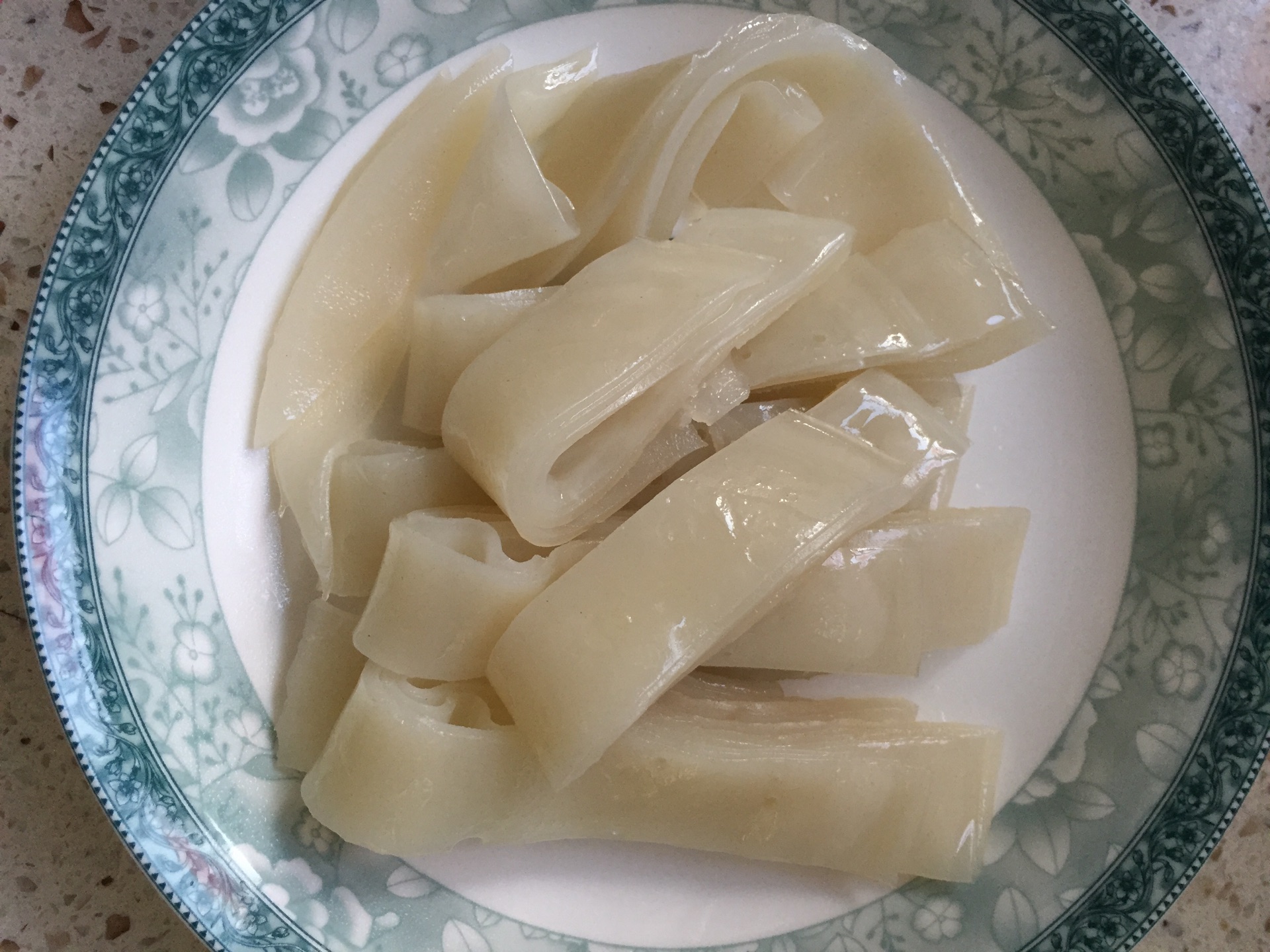 手工切凉皮 2019年3月2全自动蒸汽式仿手工凉皮机,面皮机,米皮机