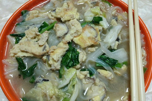 香菇鸡蛋煮河粉