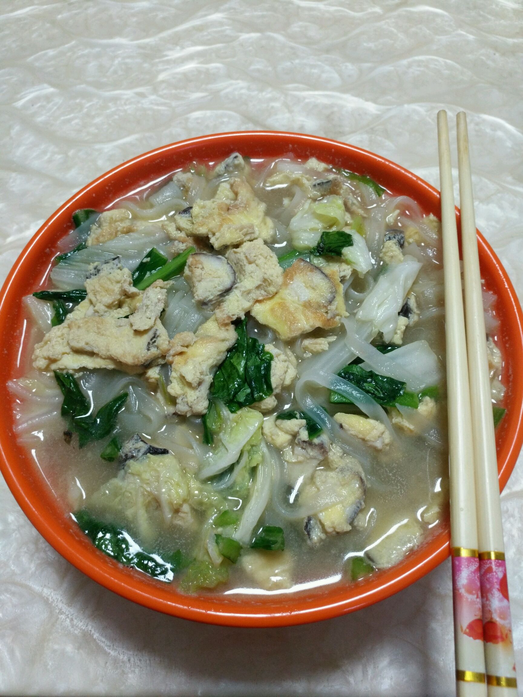 香菇鸡蛋煮河粉