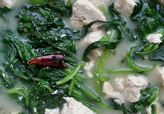 臭豆腐茼蒿汤