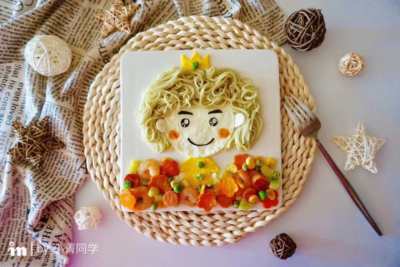 花环娃娃创意面条的做法
