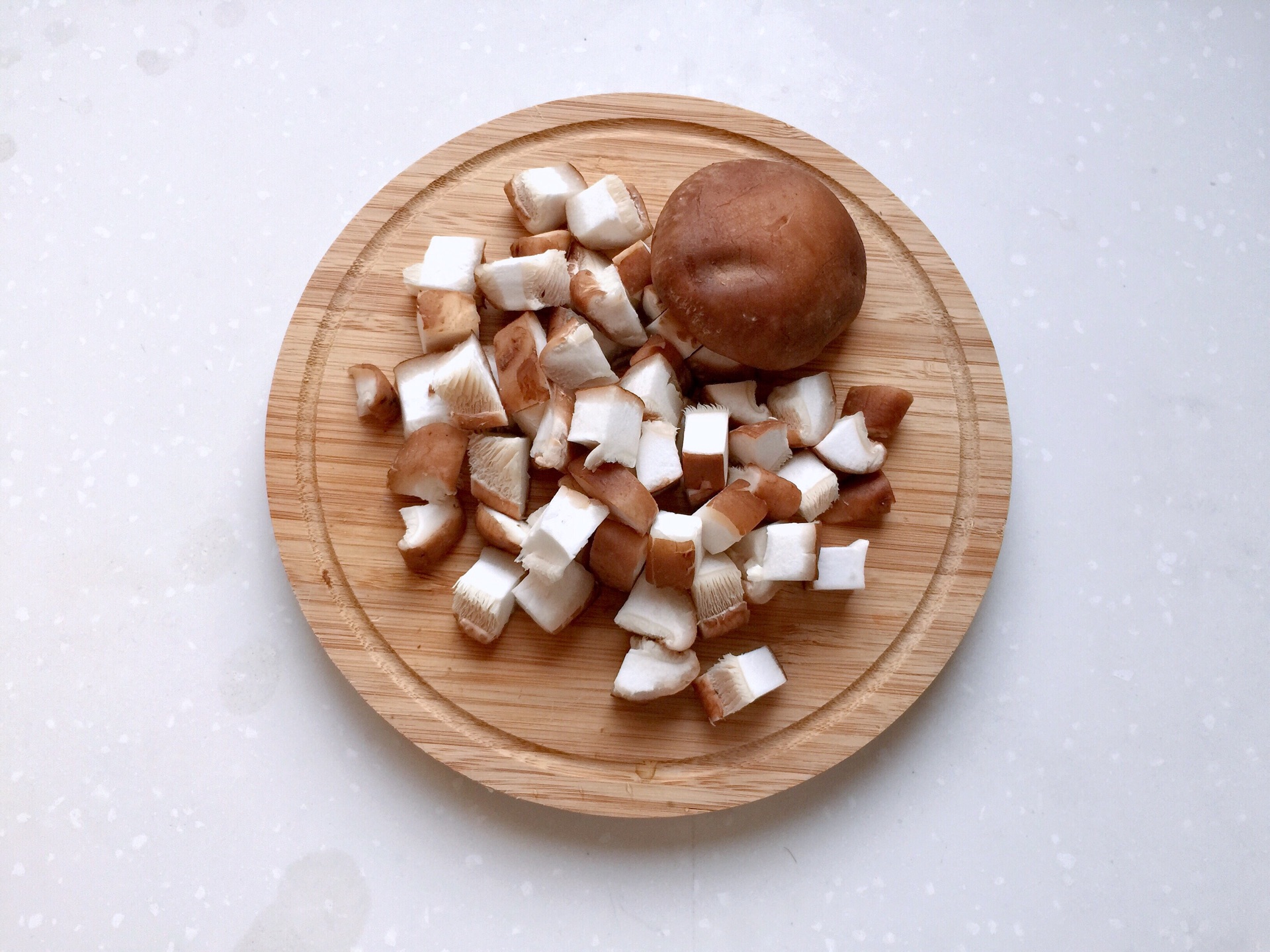 麻辣香菇肉丝怎么做_麻辣香菇肉丝的做法_豆果美食
