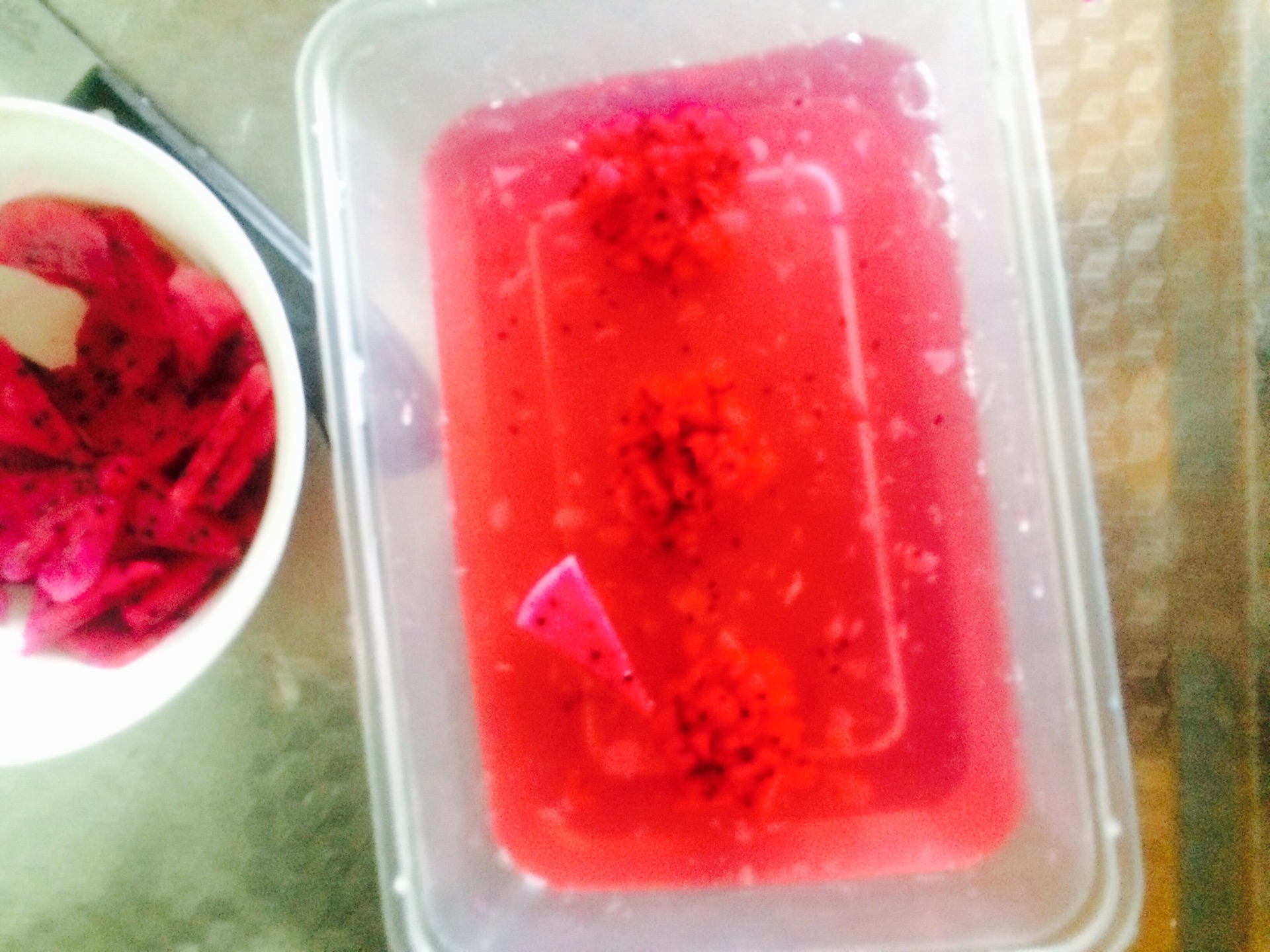 火龙果果冻布丁