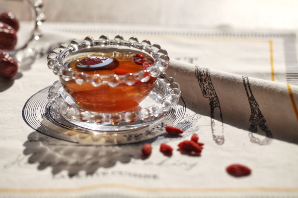 有痔疮可以喝红糖红枣水吗