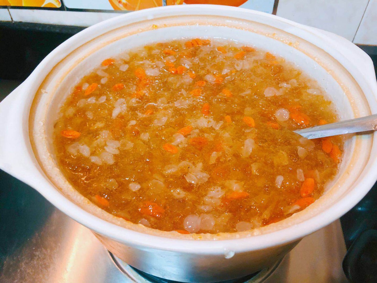桃胶皂角米雪燕羹