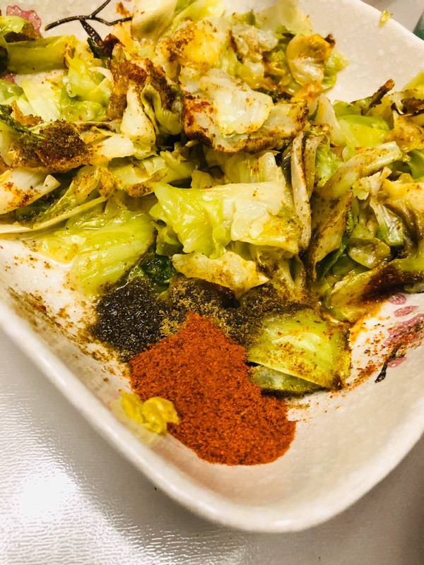 顺便炸了一颗大头菜,我想我应该去摆摊卖卷饼去