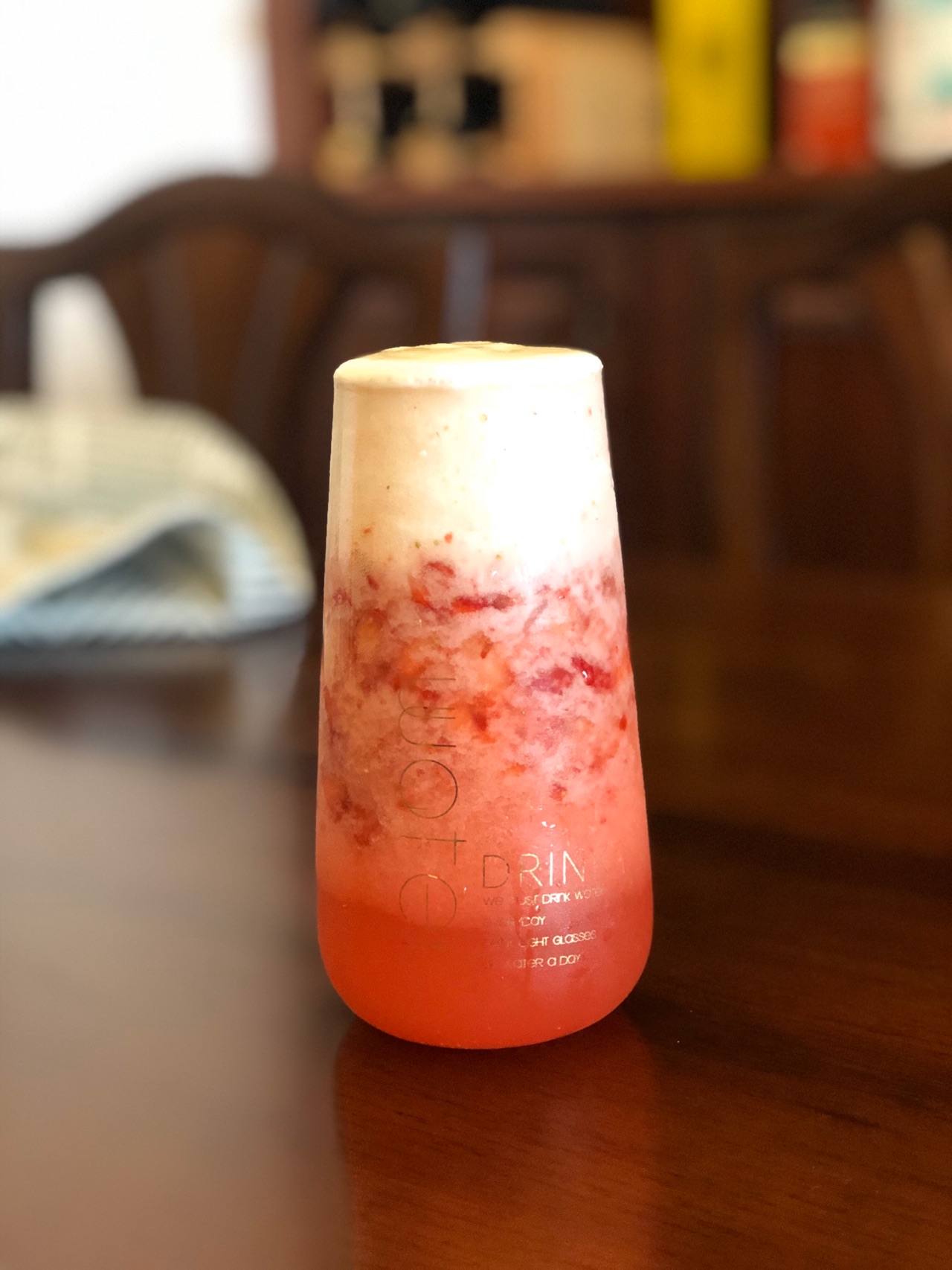 夏季清爽网红饮料—芝芝莓莓