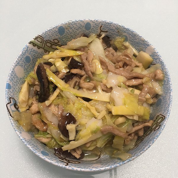 黄芽菜肉丝炒年糕