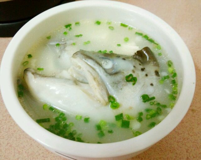 三文鱼头豆腐汤