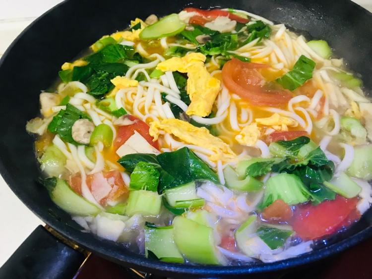 番茄青菜鸡蛋面