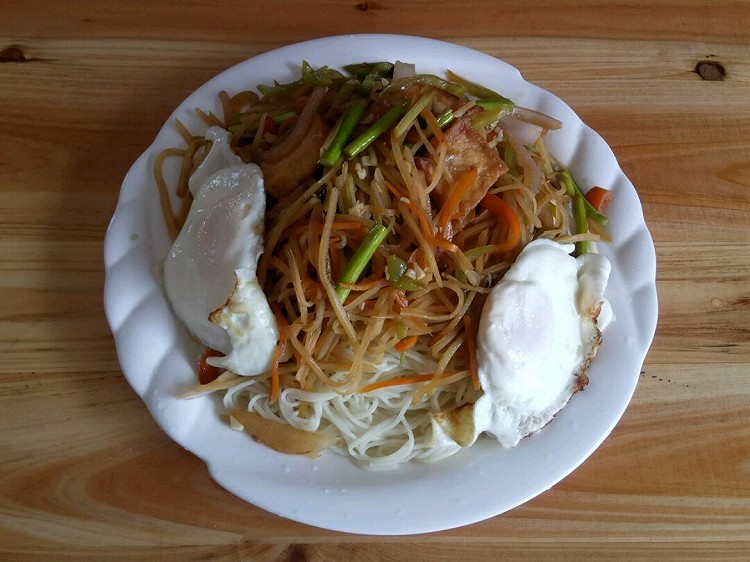 超大份酸辣土豆丝盖浇面