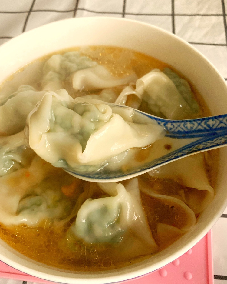 台风天的一碗馄饨