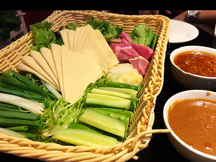哈尔滨特色美食蘸酱菜