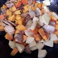 家常菜【南瓜炖土豆】的做法图解6