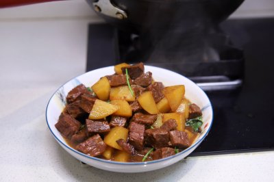 酱香土豆炖牛肉