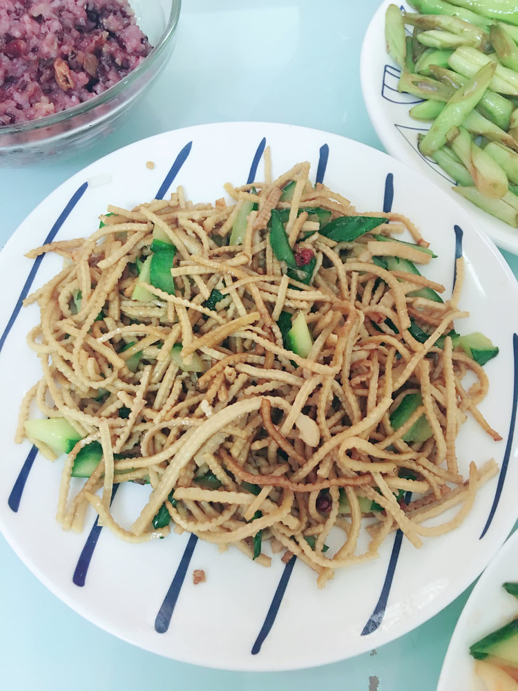 黄瓜炒豆腐丝的做法