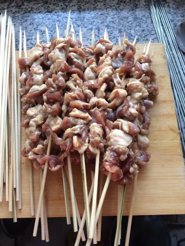 微波炉烤羊肉串的做法图解3