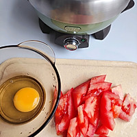 西红柿蛋花汤的做法图解2
